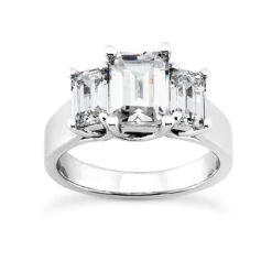 18K White Gold Diamond Three Stones Engagement Ring 0.75ct