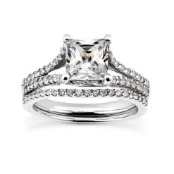 18K White Gold Round Diamond Engagement Ring Set 1.30ct